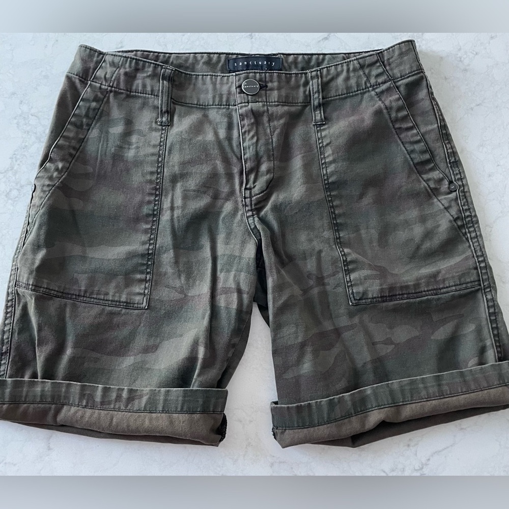 Sanctuary Women's Size 25 Camo Camouflage Bermuda Shorts
